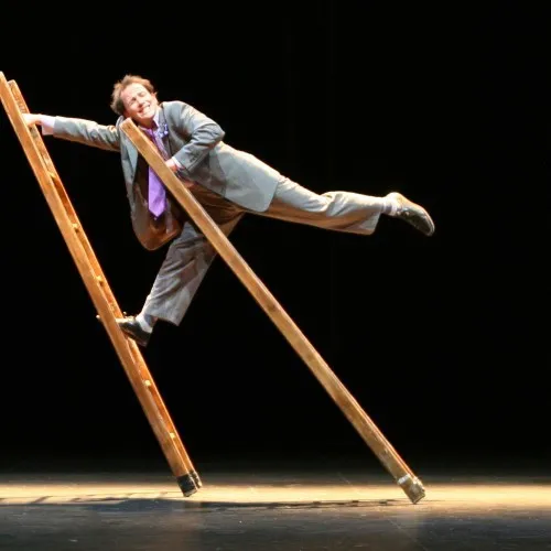 CIRCUS INCOGNITUS