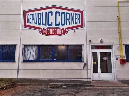 Republic Corner - Foodcourt